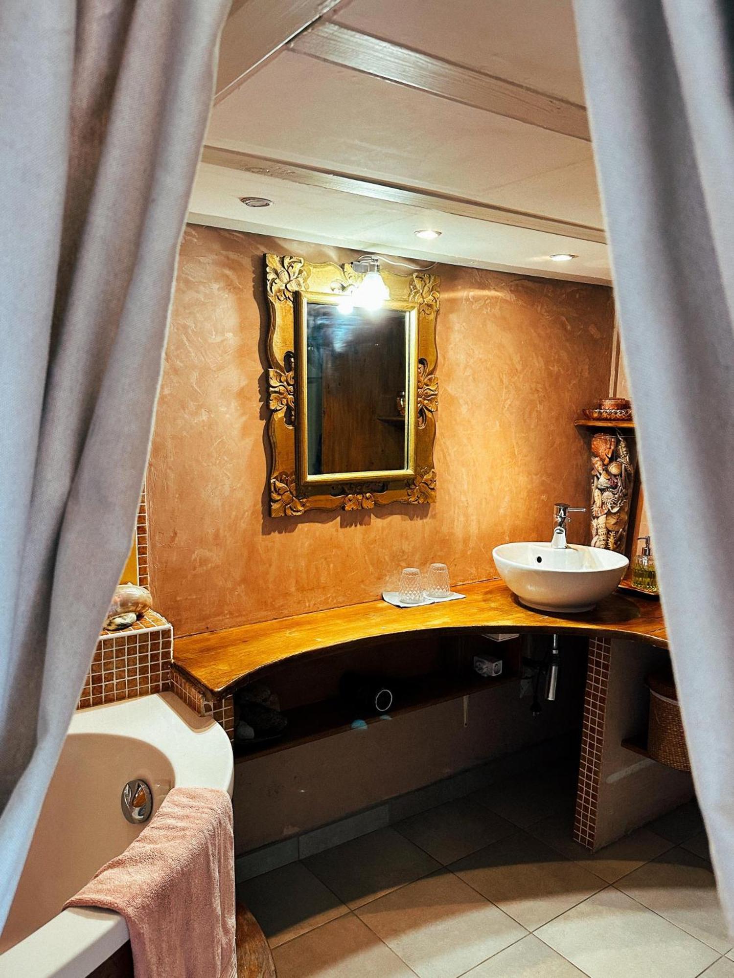 Casaluna, Chambre Climatisee Dans Maison De Village Sotta Ngoại thất bức ảnh